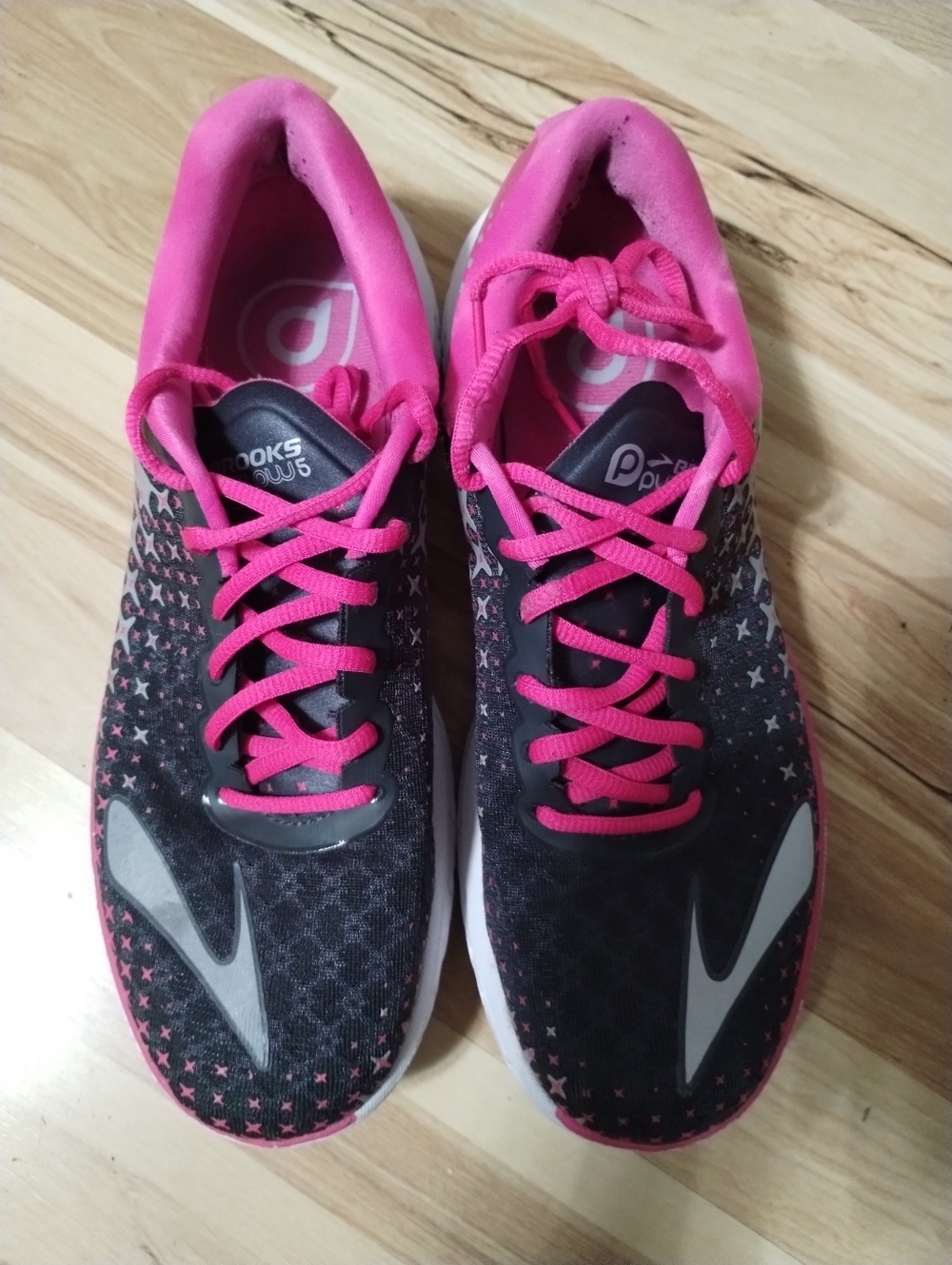 Women's Brooks Pure Flow 5 Pink/ Black Athletic Shoes Size 11 - Picture 2 of 10